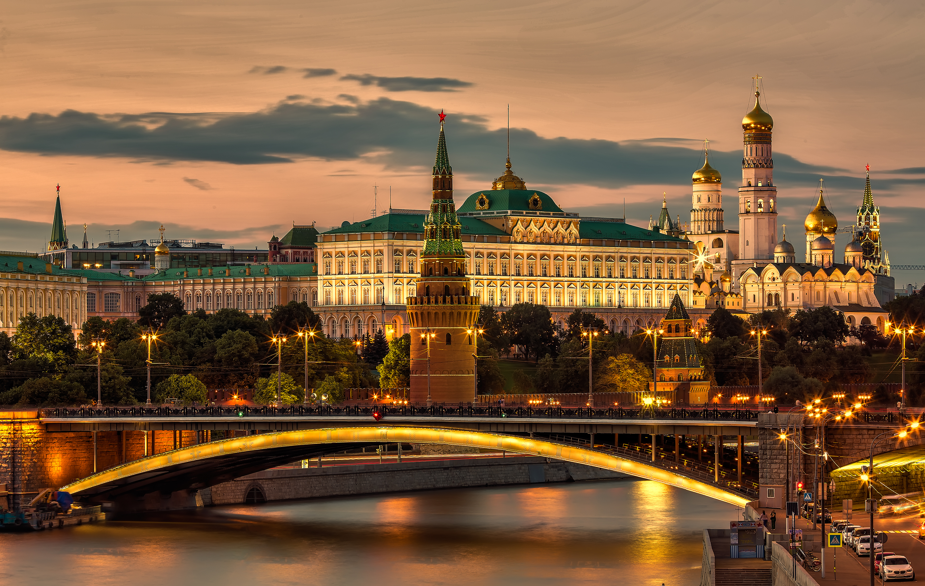 Kremlin Bridge City